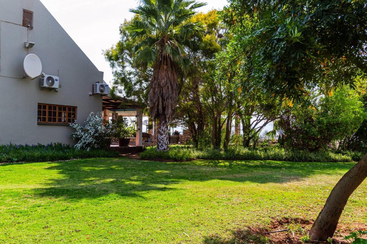 Mooiplaas Guesthouse Oudtshoorn Exterior foto